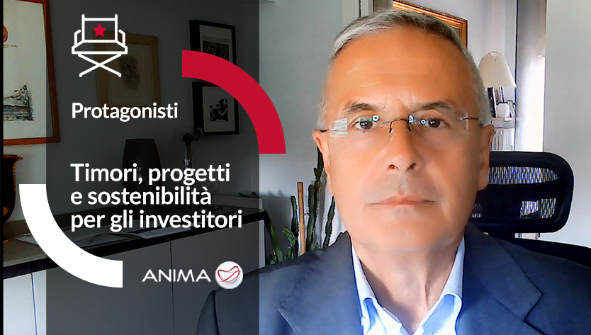 Ritratto di una persona in un ambiente professionale con testo sovrapposto: "Timori, progetti e sostenibilità per gli investitori", con un background da ufficio moderno.