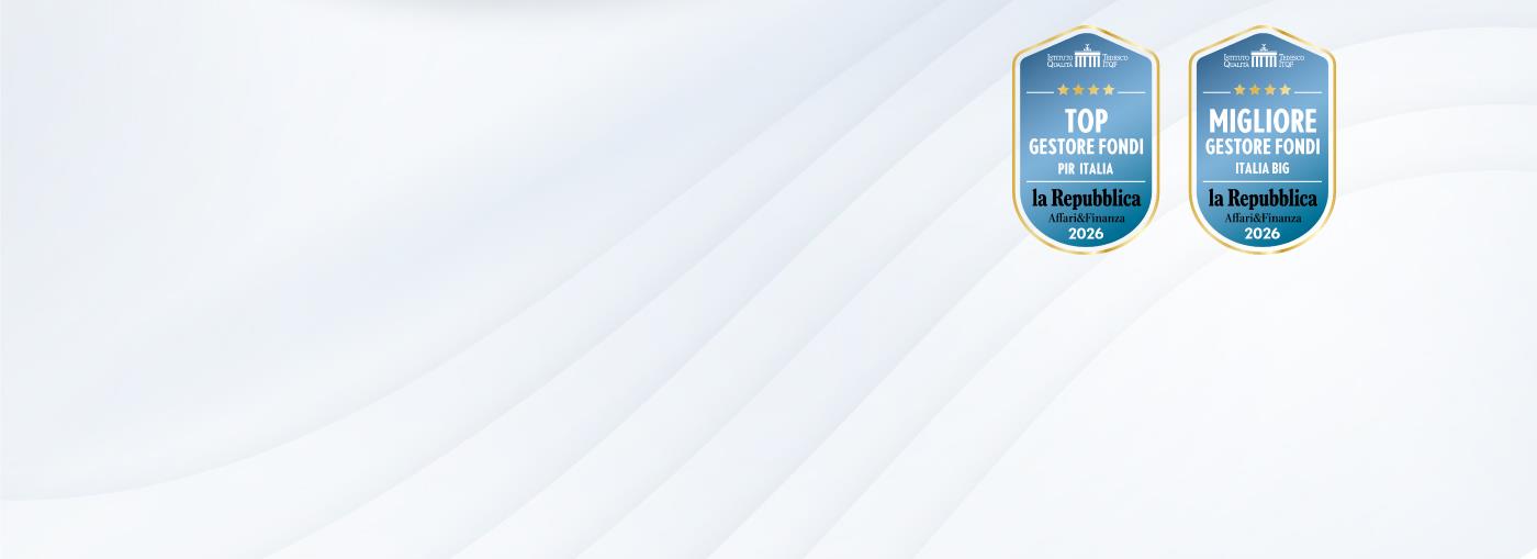 Uno sfondo sfocato presenta una sfumatura azzurra con curve delicate. Nella parte superiore sono visibili due premi dell'ITQF.